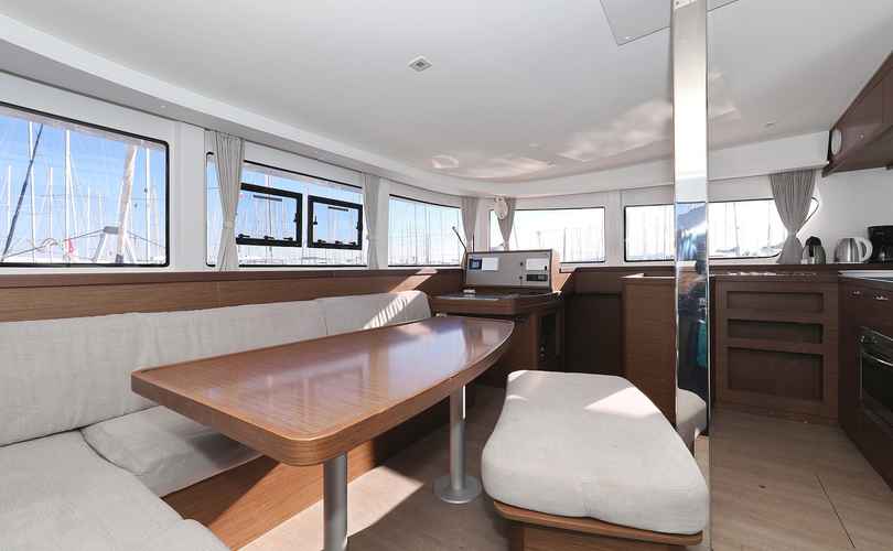 Lagoon 42