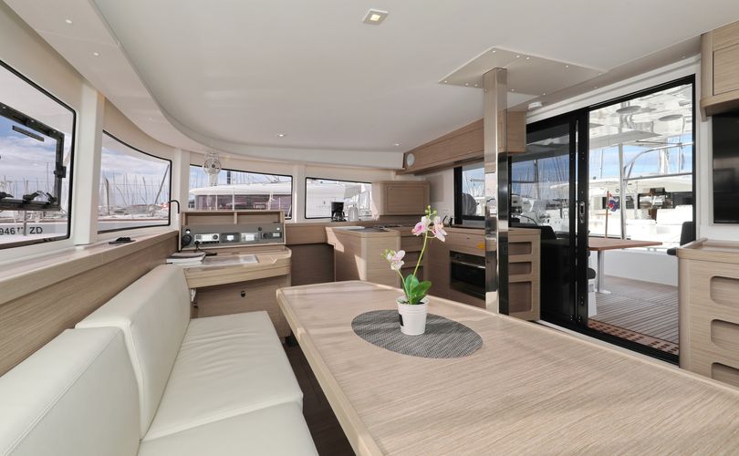 Lagoon 42