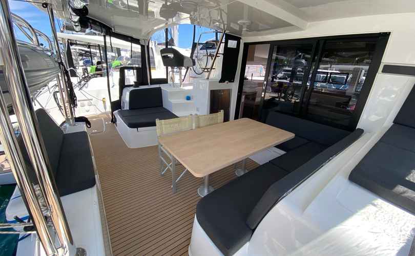 Lagoon 42