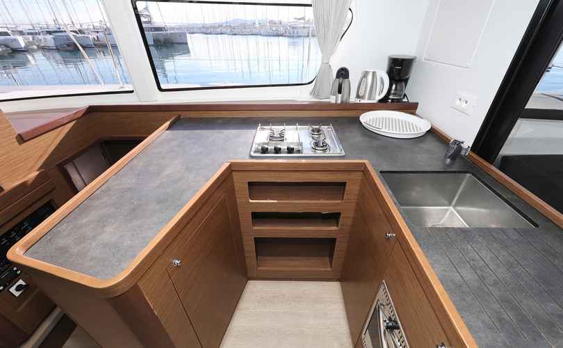 Lagoon 42