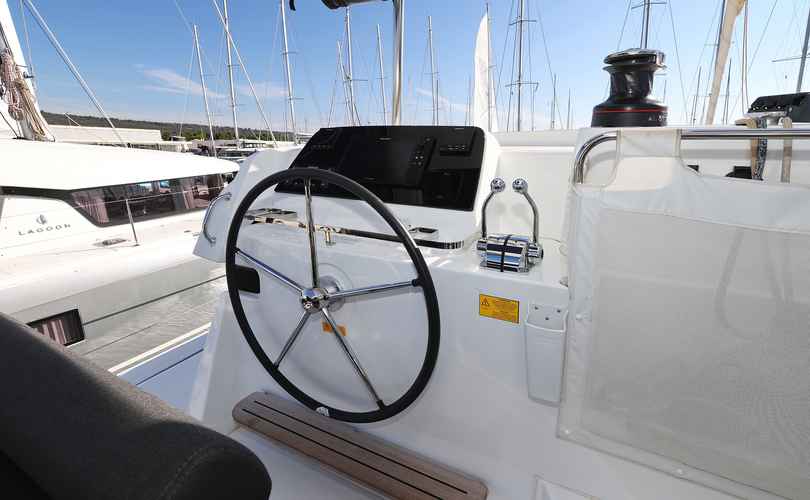 Lagoon 42