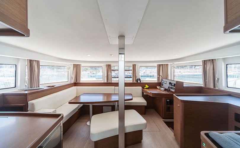 Lagoon 42