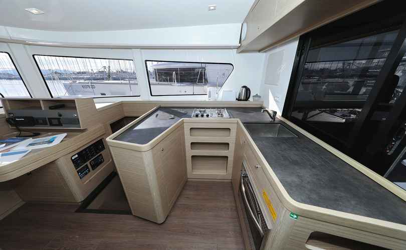 Lagoon 42
