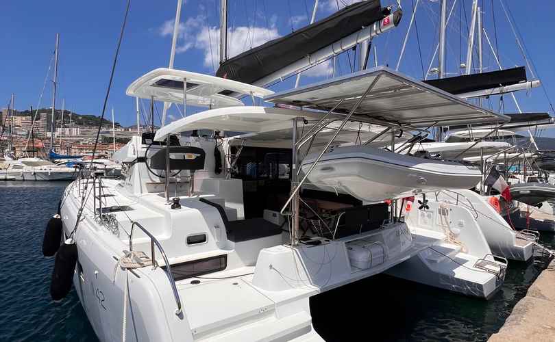 Lagoon 42