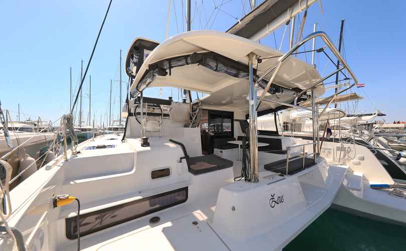 Lagoon 42