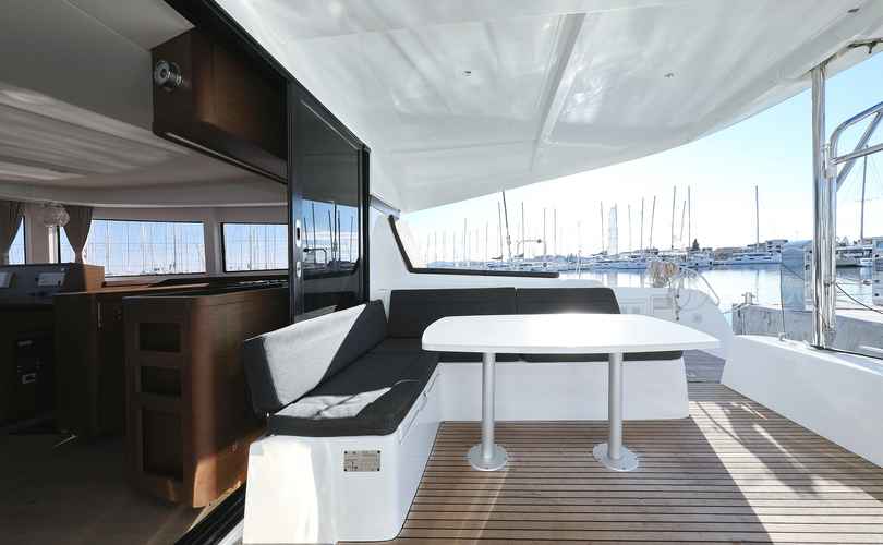 Lagoon 42