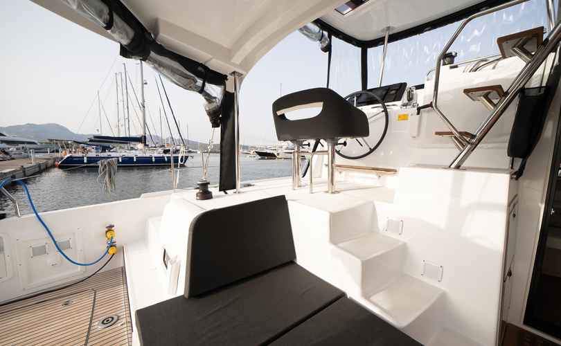 Lagoon 42