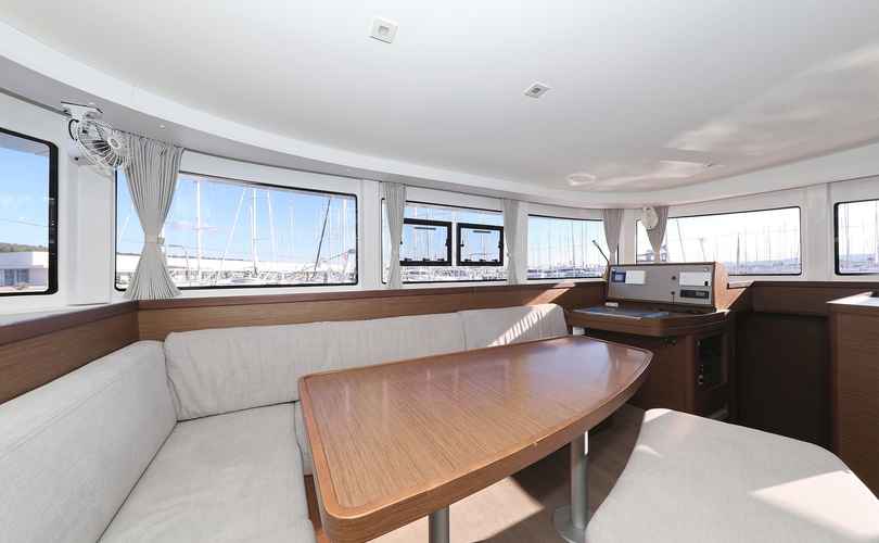 Lagoon 42