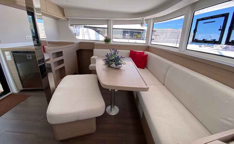 Lagoon 42
