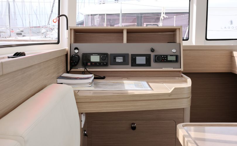 Lagoon 42