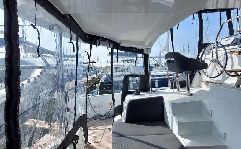 Lagoon 42