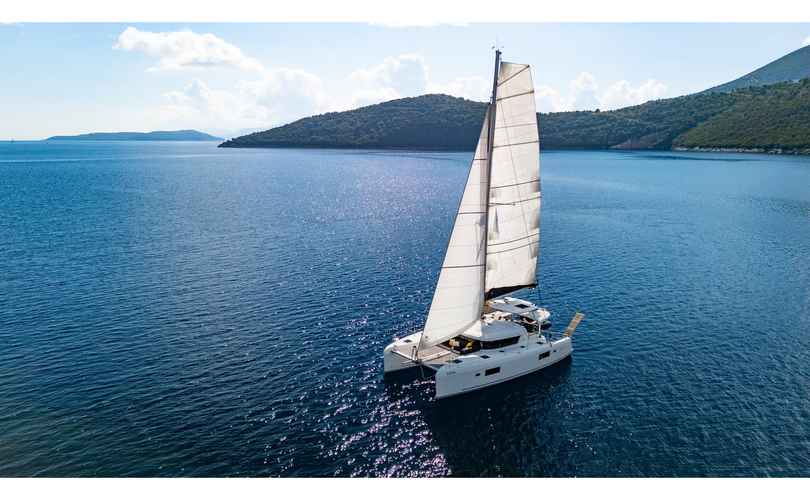 Lagoon 42