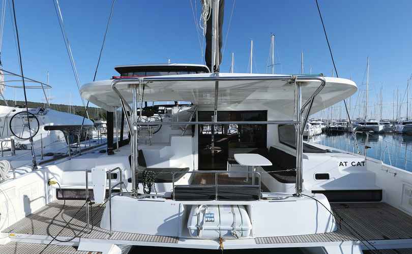Lagoon 42