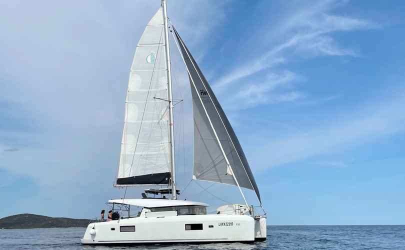 Lagoon 42