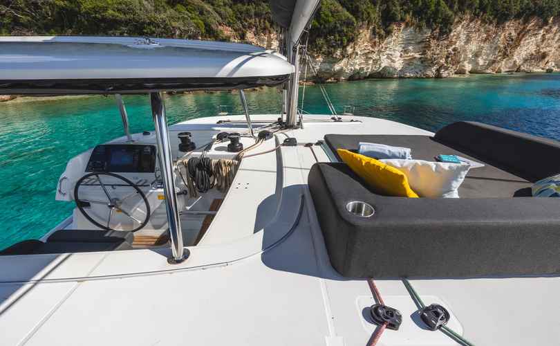 Lagoon 42