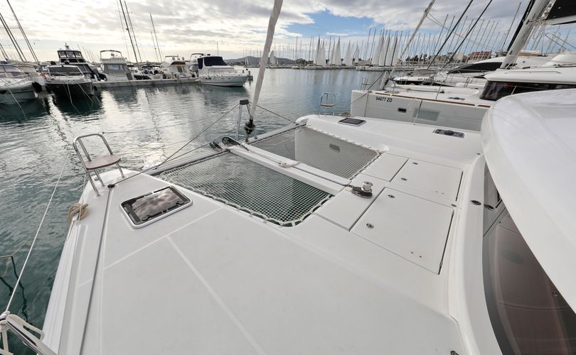 Lagoon 42