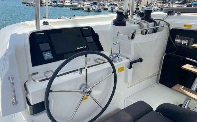 Lagoon 42