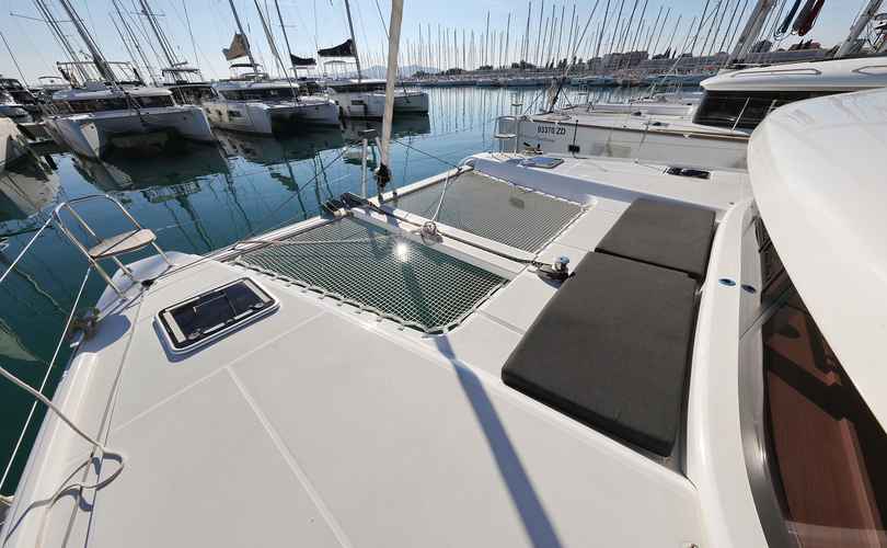 Lagoon 42