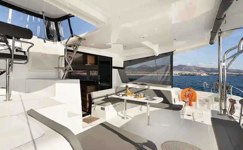 Lagoon 42