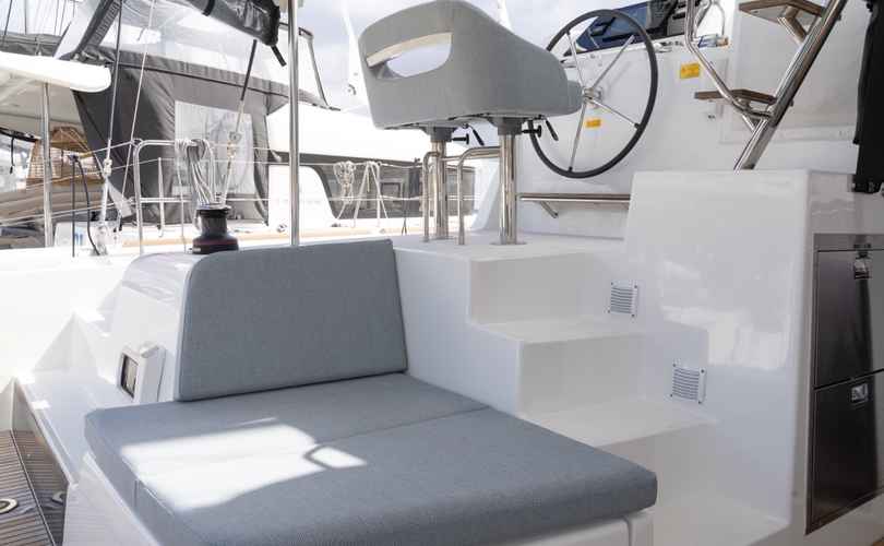 Lagoon 42