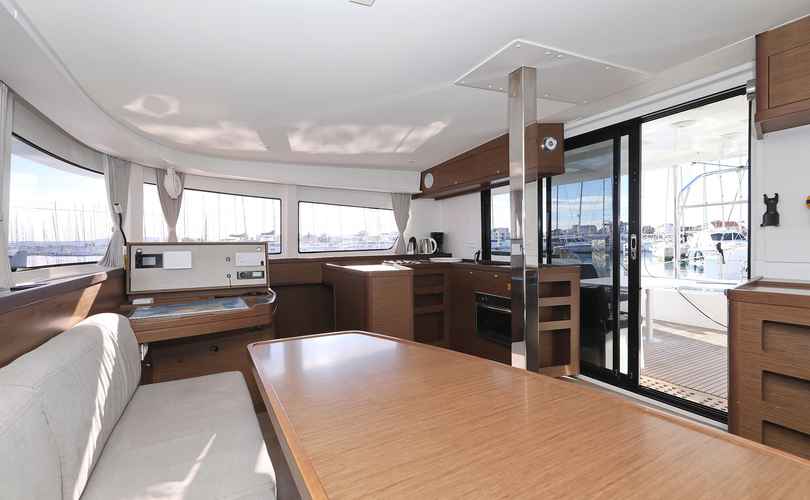 Lagoon 42