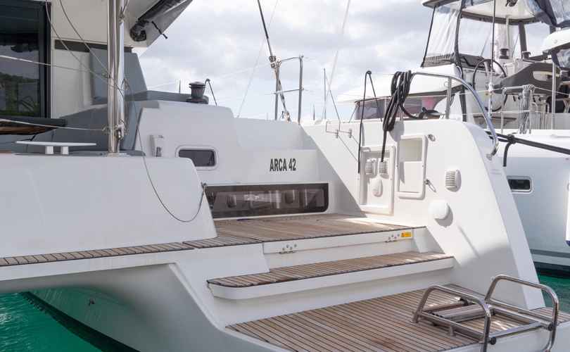 Lagoon 42