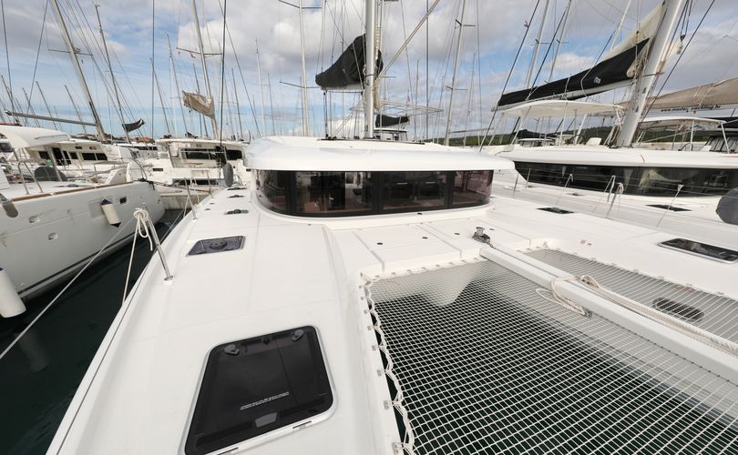 Lagoon 42