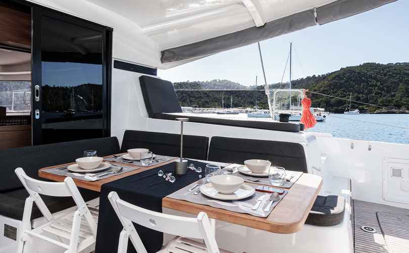 Lagoon 42