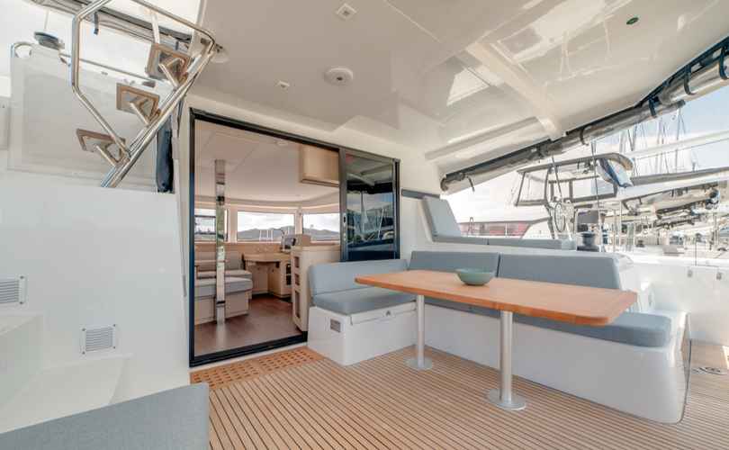 Lagoon 42