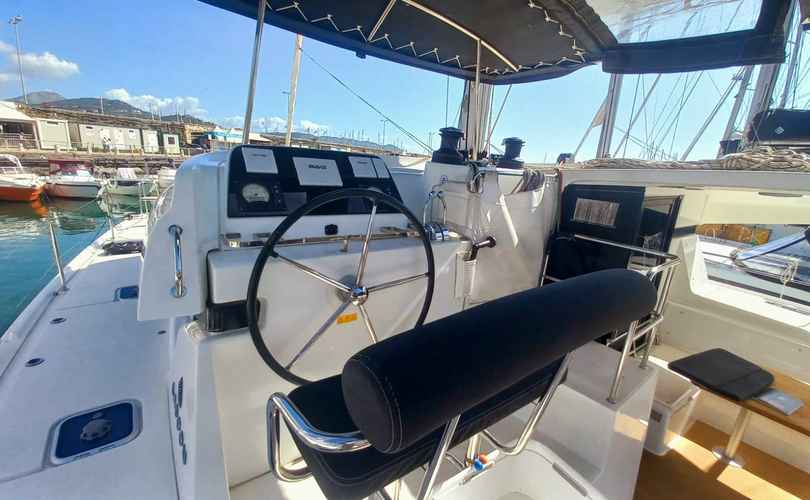 Lagoon 42