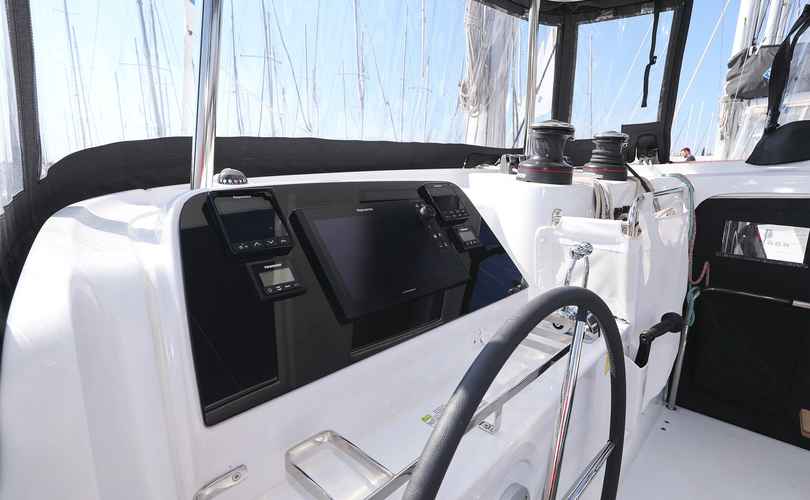 Lagoon 42