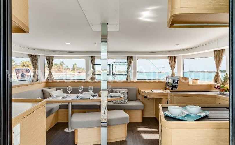 Lagoon 42