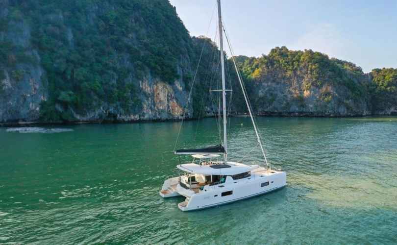 Lagoon 42