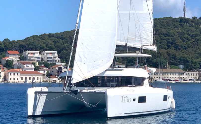 Lagoon 42