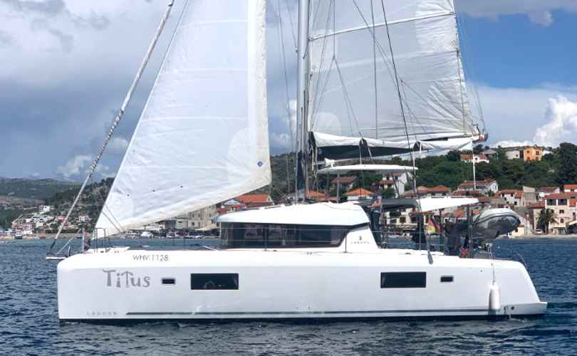 Lagoon 42