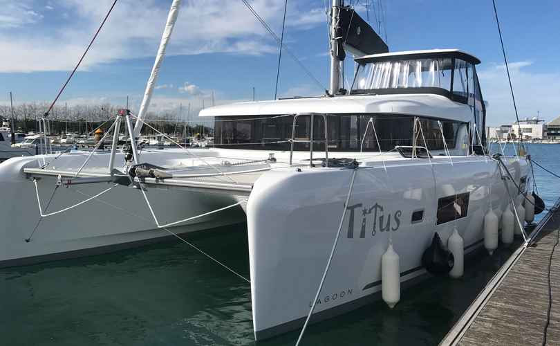Lagoon 42