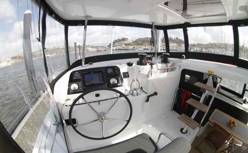 Lagoon 42