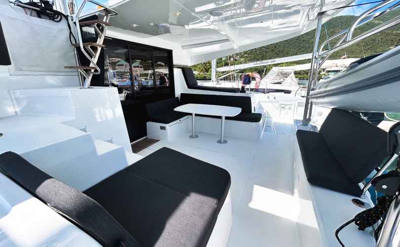 Lagoon 42