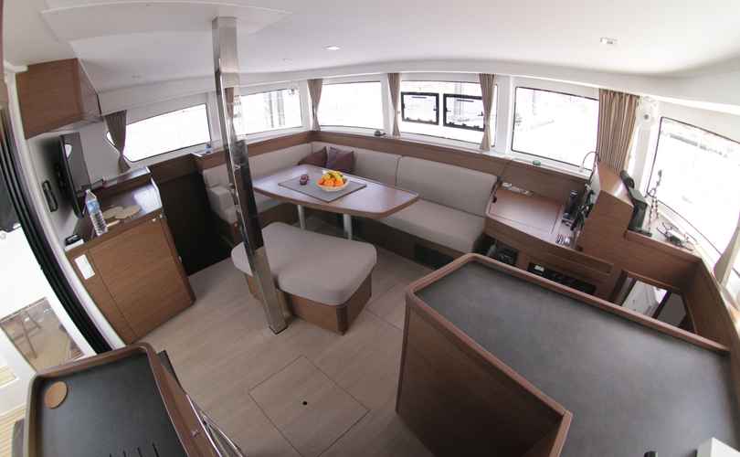 Lagoon 42