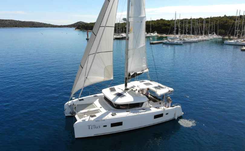 Lagoon 42