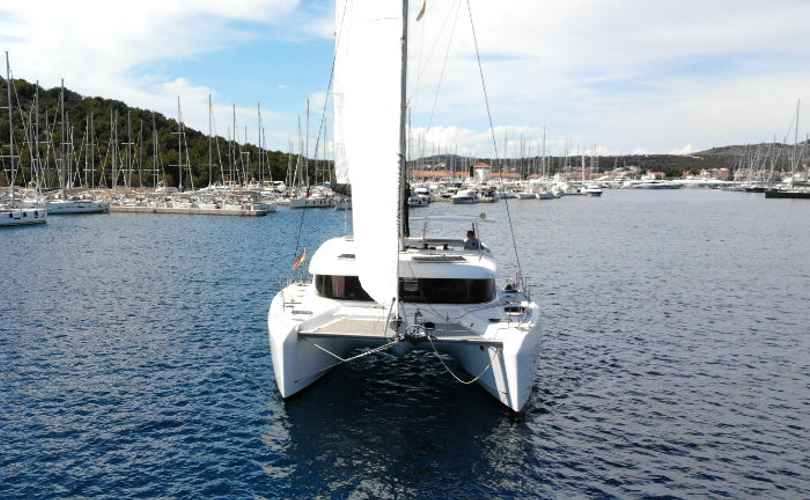 Lagoon 42