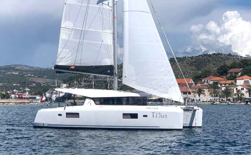 Lagoon 42