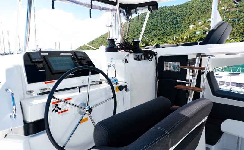 Lagoon 42