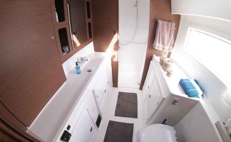 Lagoon 42