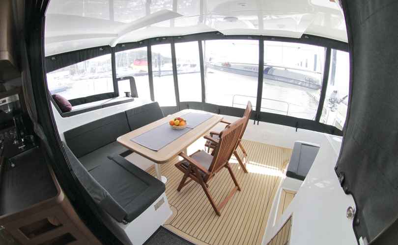 Lagoon 42