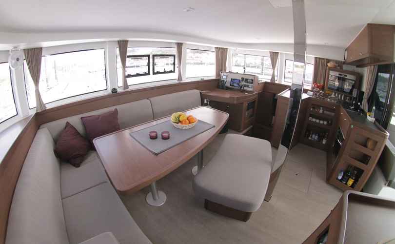 Lagoon 42
