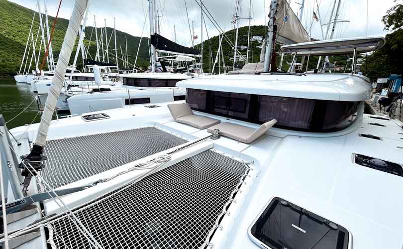 Lagoon 42