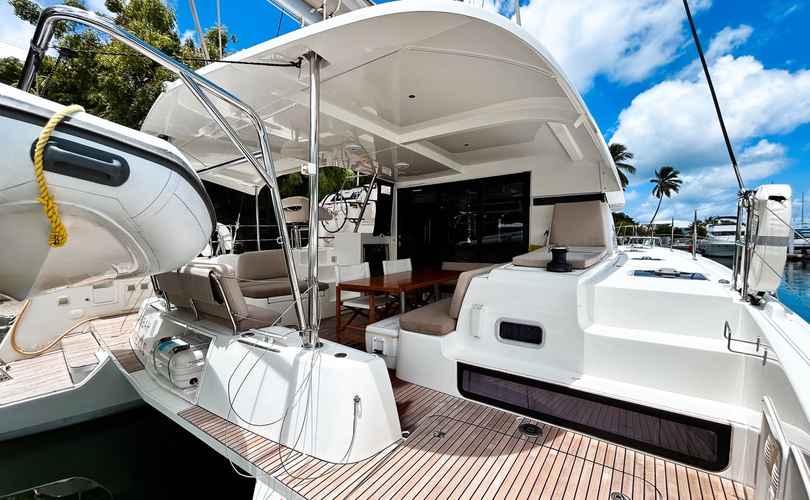 Lagoon 42