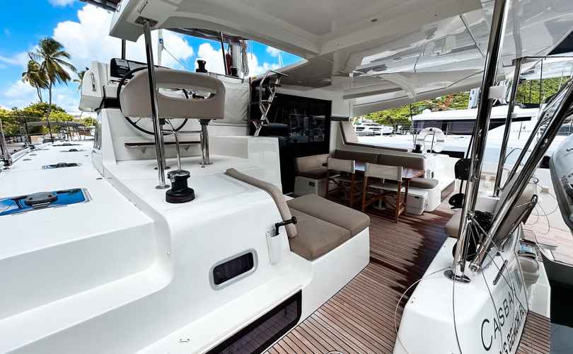 Lagoon 42