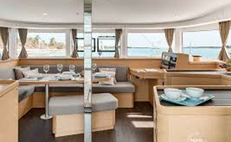 Lagoon 42